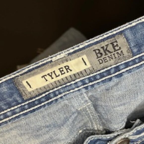 Men's Tyler Denim Jeans from BKE Denim, Size 32L - Picture 8 of 10
